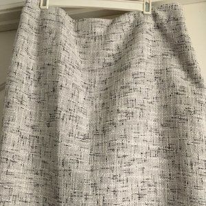 Tweed ivory skirt size18